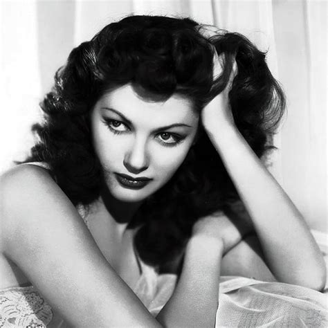 Yvonne De Carlo Topless and Sexy Retro Photos nude